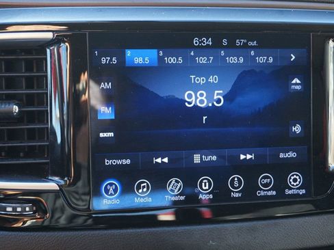 Used 2017 Chrysler Pacifica Touring-L Plus image 35