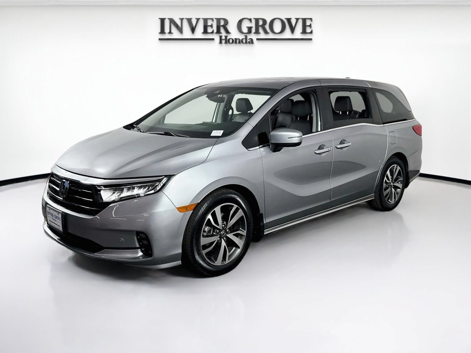 Used 2023 Honda Odyssey Touring image 1