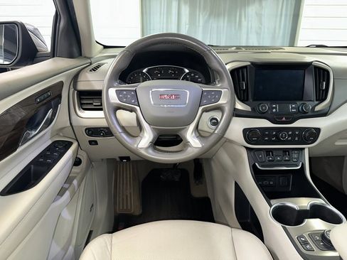 Used 2019 GMC Terrain Denali w/ Driver Alert Package II image 3