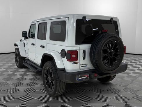 Used 2025 Jeep Wrangler Unlimited Sahara w/ Safety Group AWD/4WD image 3