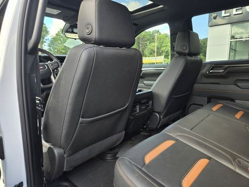 Used 2024 GMC Sierra 1500 AT4 w/ Technology Package AWD/4WD image 24