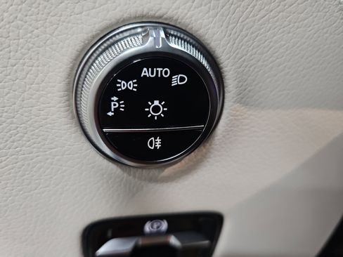 New 2026 Mercedes-Benz GLC 300 image 28