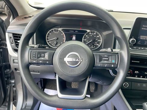 Used 2023 Nissan Rogue SV image 24