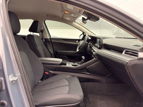 Used 2022 Kia K5 LXS image 16