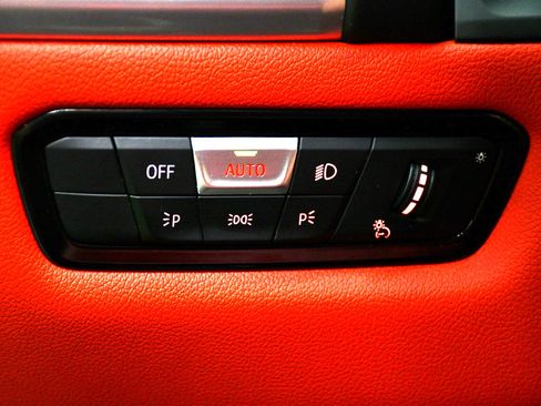 Used 2019 BMW M850i xDrive M850i xDrive Convertible image 28