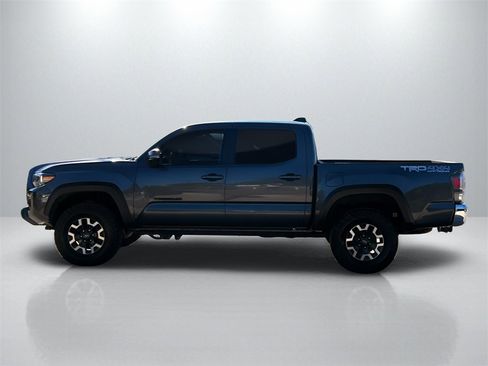 Certified 2021 Toyota Tacoma TRD Off-Road image 8