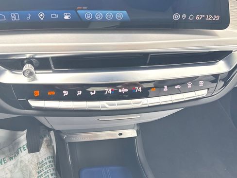 New 2026 Cadillac Lyriq Premium Luxury image 21