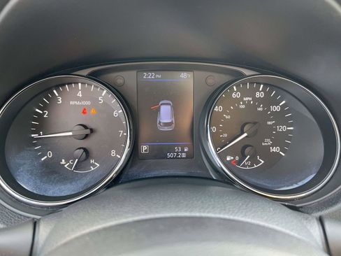 Used 2018 Nissan Rogue SL w/ Premium Package image 25