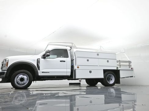 New 2025 Ford F550 2WD Regular Cab Super Duty image 7