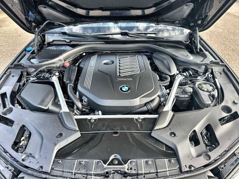 Used 2023 BMW 540i w/ Premium Package RWD image 13