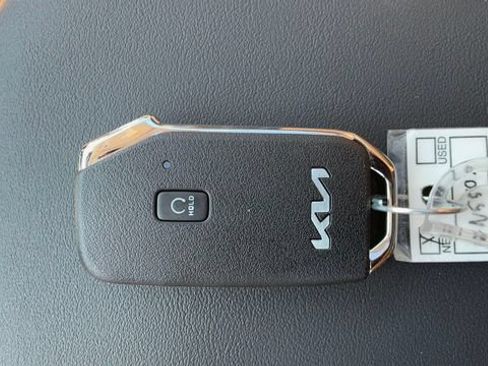 Certified 2025 Kia Seltos EX w/ EX Sunroof Package AWD/4WD image 29