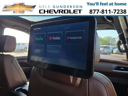 Used 2024 Chevrolet Suburban High Country w/ Advanced Technology Package image 15