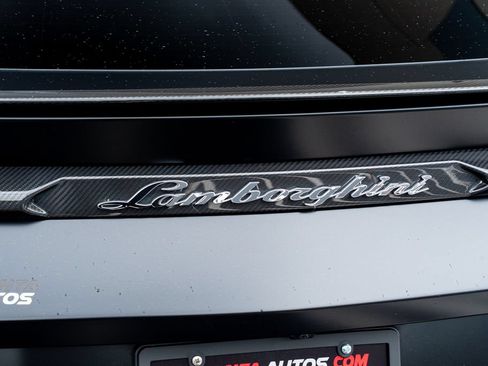 Used 2024 Lamborghini Urus Performante AWD/4WD image 19