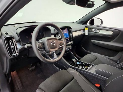 New 2026 Volvo XC40 B5 Ultra w/ Climate Package AWD/4WD image 20