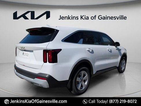 New 2026 Kia Sorento LX FWD image 5