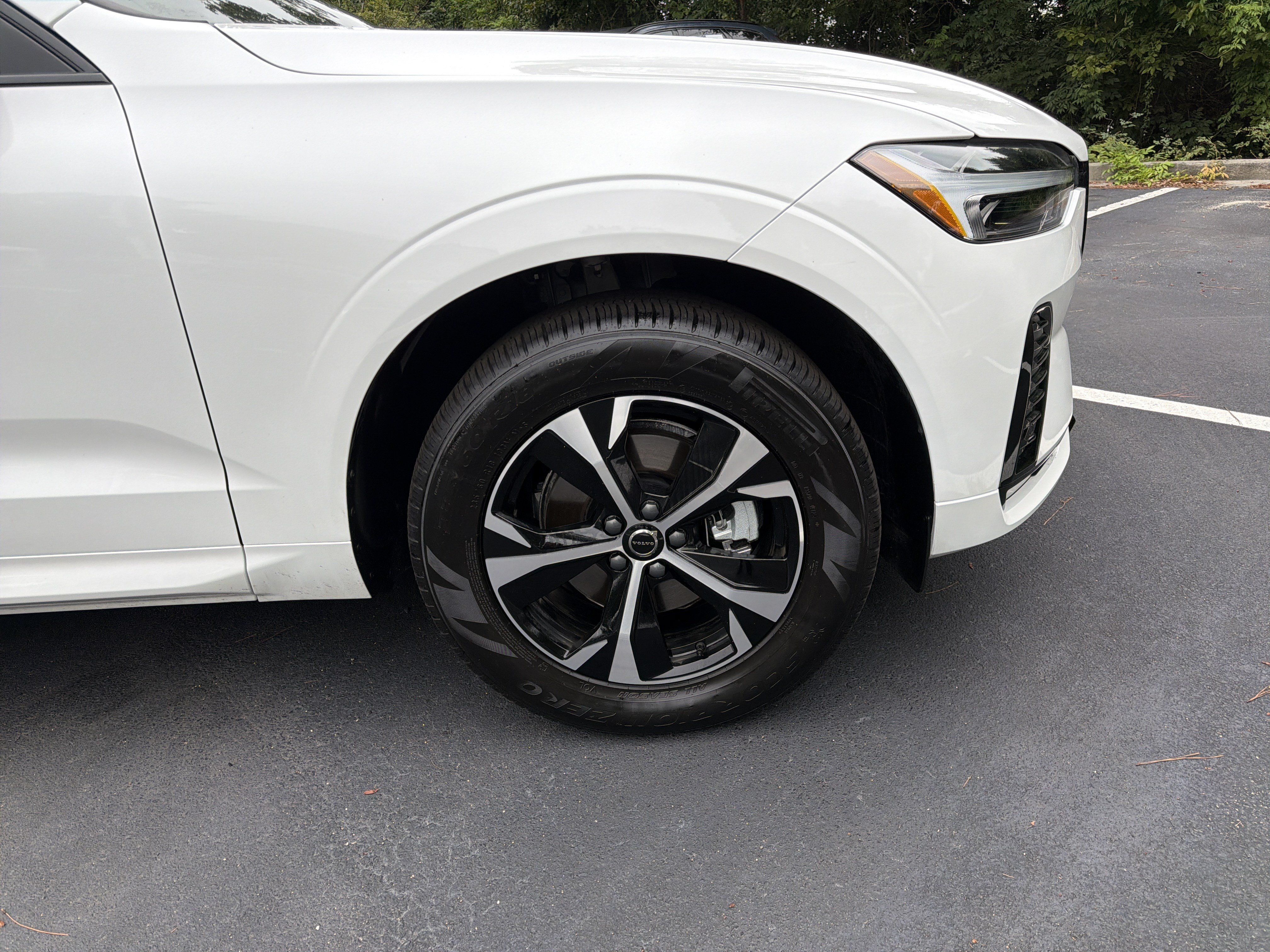 Certified 2026 Volvo XC60 B5 Core AWD/4WD image 15
