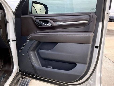 Used 2024 GMC Yukon XL Denali image 29