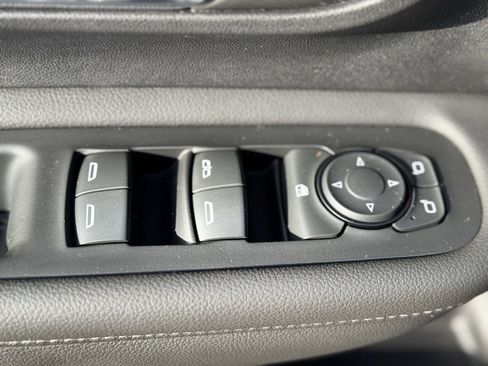 Used 2022 GMC Terrain SLE w/ Driver Convenience Package image 23