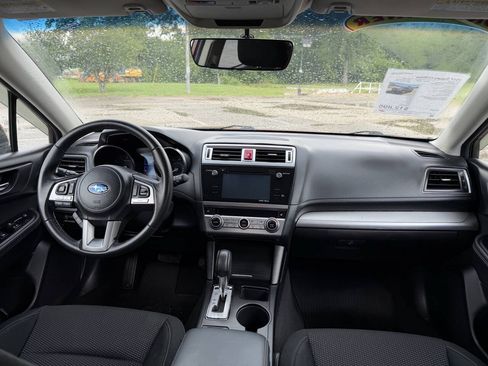 Used 2017 Subaru Outback 2.5i Premium AWD/4WD image 10