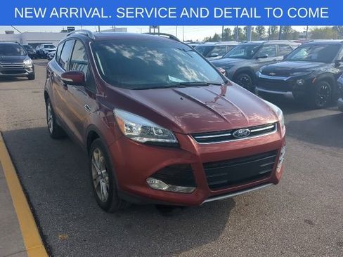 Used 2014 Ford Escape Titanium w/ Equipment Group 401A AWD/4WD image 9