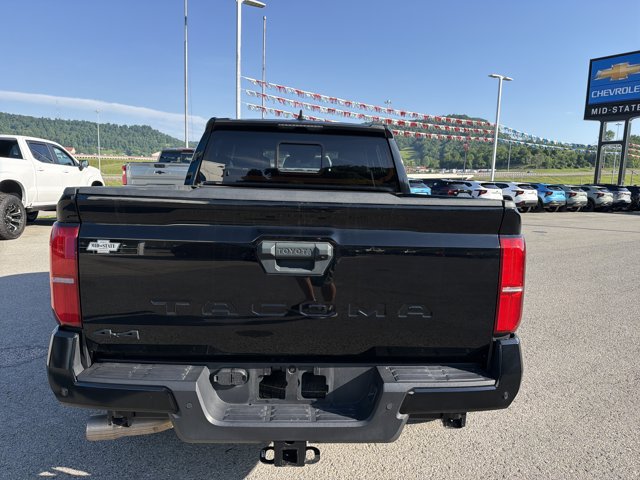 Used 2024 Toyota Tacoma SR5 AWD/4WD image 5