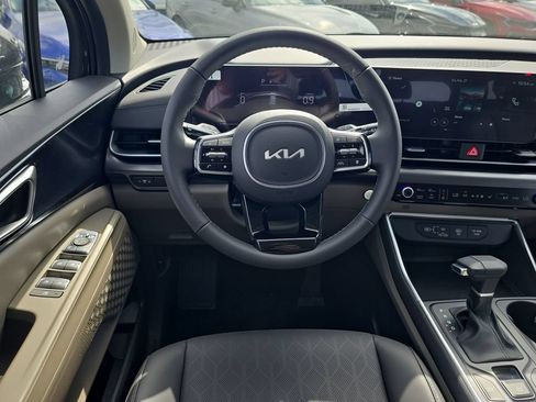 New 2026 Kia Carnival FWD image 13