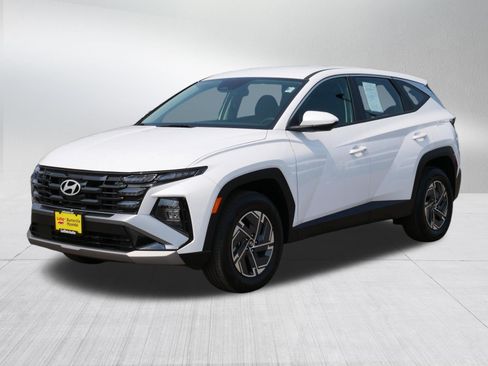 Certified 2026 Hyundai Tucson Blue SE AWD/4WD image 3