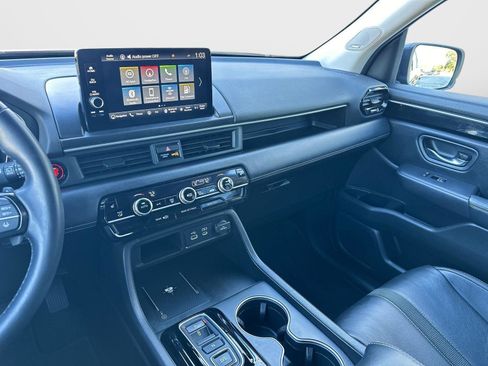 Certified 2023 Honda Pilot Touring image 14