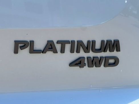 New 2026 Nissan Pathfinder Platinum AWD/4WD image 2