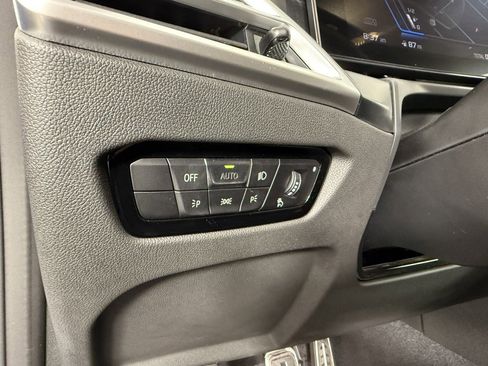 Used 2025 BMW M2 w/ Lighting Package image 24