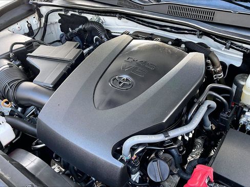 Used 2018 Toyota Tacoma TRD Pro image 34