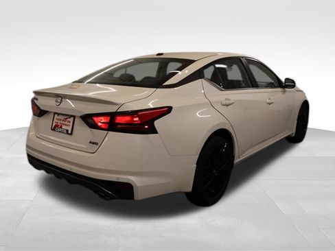 New 2026 Nissan Altima 2.5 SV w/ SV Special Edition Package AWD/4WD image 2