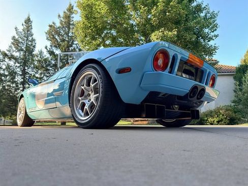 Used 2006 Ford GT RWD image 93