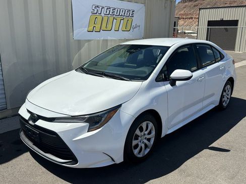 Used 2024 Toyota Corolla LE FWD image 1