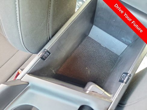 Used 2025 Hyundai Elantra Sport FWD image 14