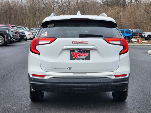 Used 2023 GMC Terrain SLT w/ Infotainment Package II image 16