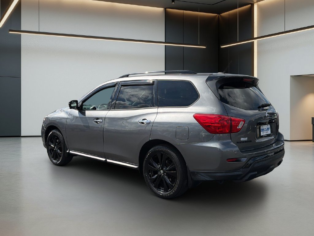 Used 2018 Nissan Pathfinder SL w/ Midnight Edition Package FWD image 3