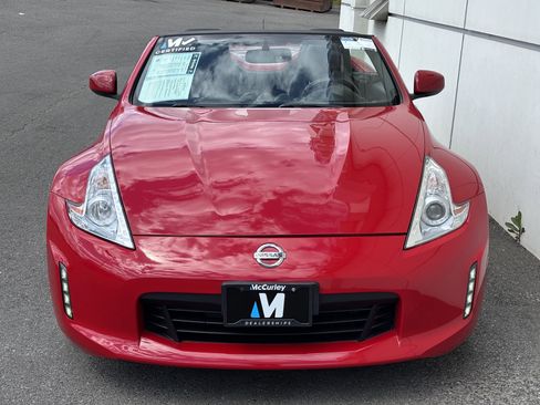 Used 2013 Nissan 370Z Touring w/ Sport Pkg RWD image 13