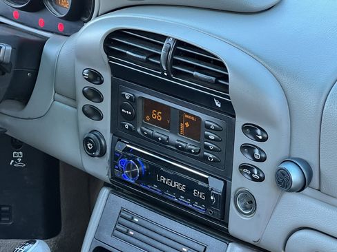 Used 2002 Porsche 911 Carrera image 25