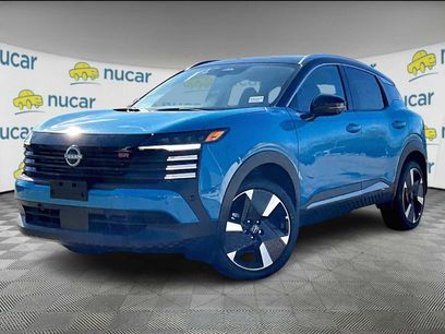 New 2025 Nissan Kicks SR w/ Illumination Package