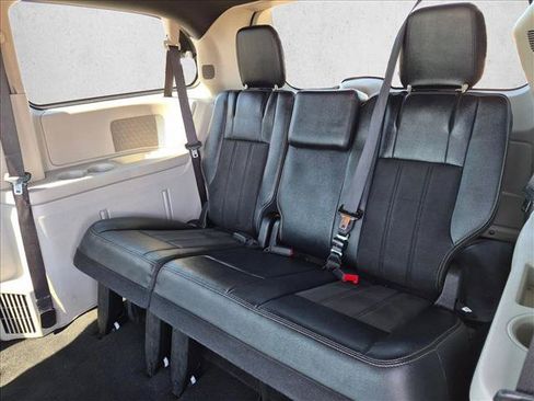 Used 2019 Dodge Grand Caravan SXT FWD image 24