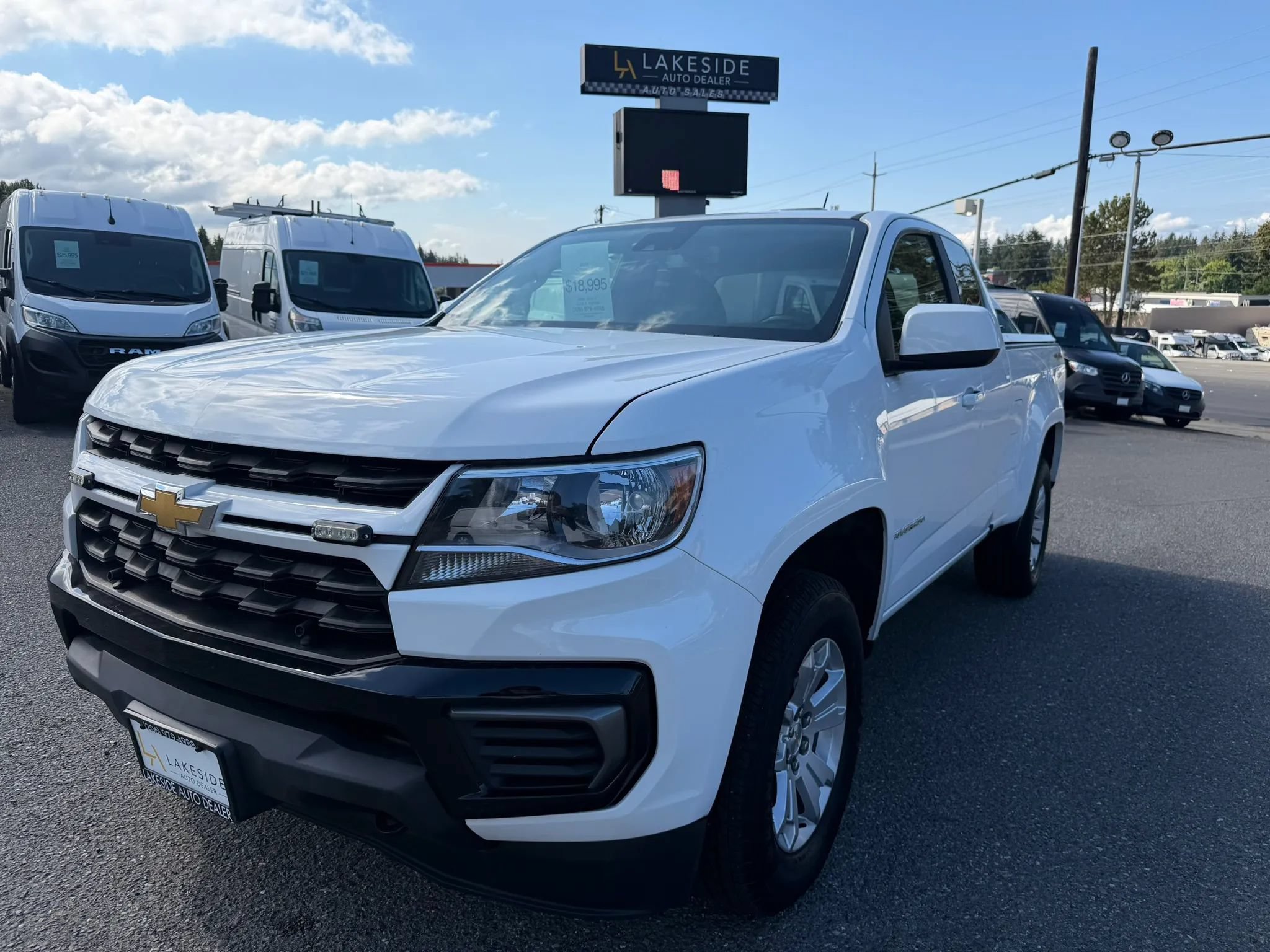 Used 2022 Chevrolet Colorado LT w/ Fleet Safety Package AWD/4WD image 1