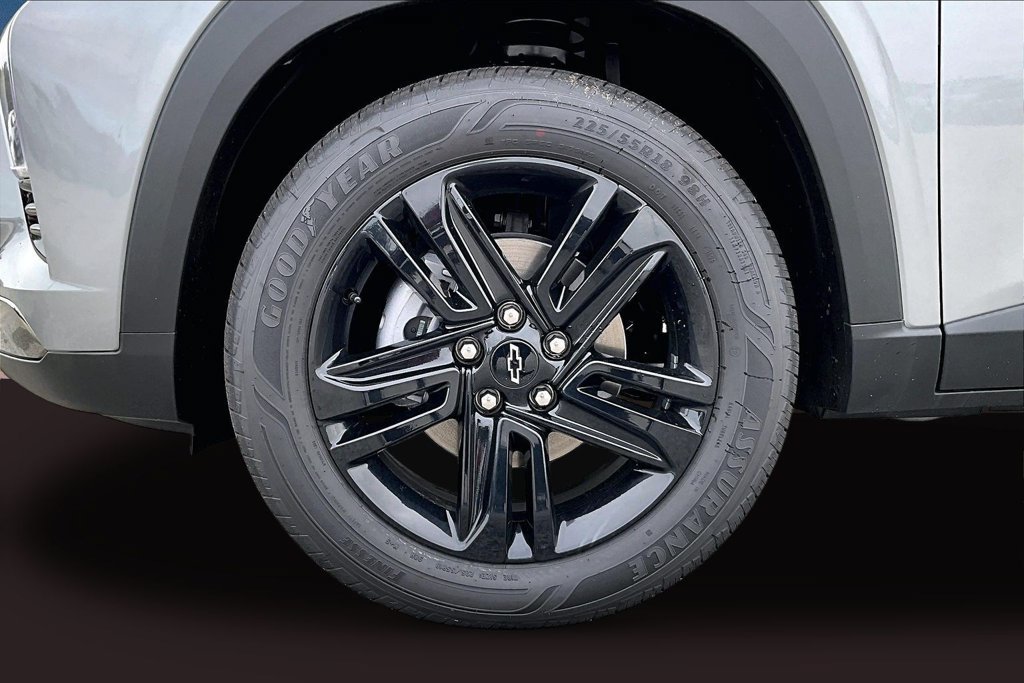 New 2026 Chevrolet Trax ACTIV w/ Driver Confidence Package FWD image 13