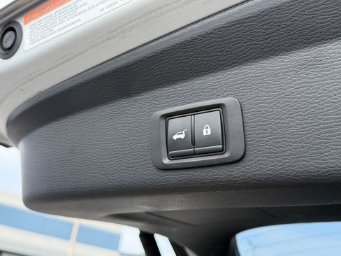 Used 2024 Mitsubishi Outlander SE image 14