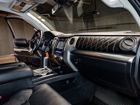 Used 2018 Toyota Tundra Platinum image 15