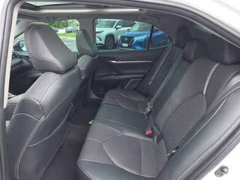 Used 2022 Toyota Camry XSE w/ Navigation Package FWD image 12
