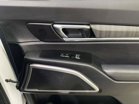 Used 2023 Kia Telluride EX w/ EX Captain's Chair Package FWD image 54