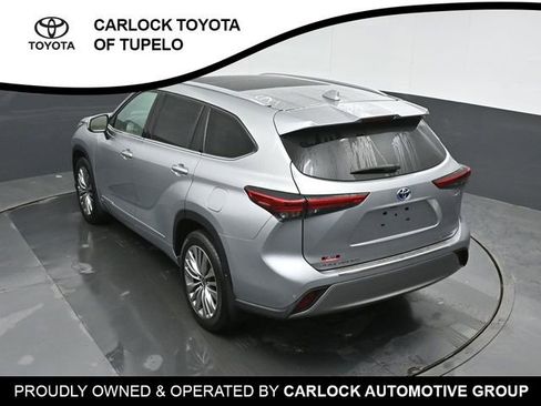 Used 2023 Toyota Highlander Platinum image 41
