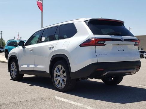 New 2026 Toyota Grand Highlander AWD Hybrid image 9