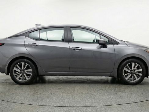 Used 2025 Nissan Versa SV FWD image 11